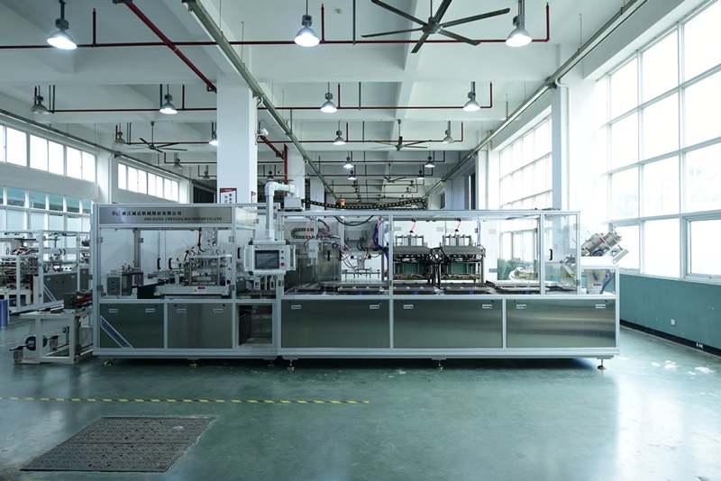 全自動轉(zhuǎn)臺式泡罩包裝機(jī)